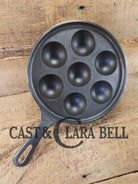 Mint and trending! Beautiful Griswold No. 32 Cast Iron Aebleskiver 962. Awesome poached eggs! Skillet