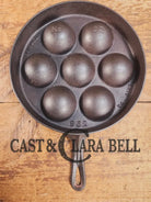 Mint and trending! Beautiful Griswold No. 32 Cast Iron Aebleskiver 962. Awesome poached eggs Skillet