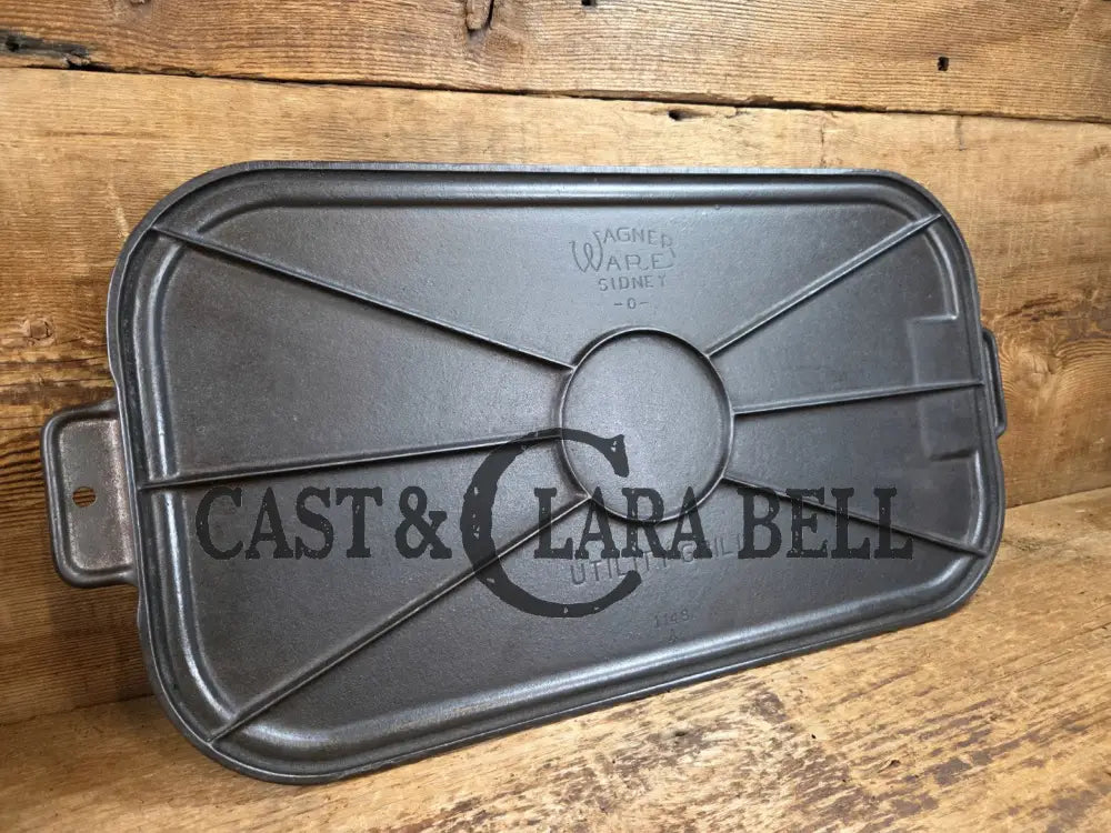 Mint Condition! 1930’s Wagner Ware #8 Cast Iron Long Griddle 1148. Great for griddle cakes at the cabin or home! Griddle