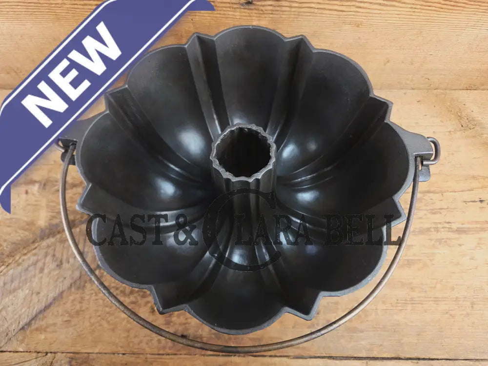 Mint Condition Collectors Piece! 1891 Patent Griswold made ’Frank Hay and Sons’ Bundt pan. Hard to find and Awesome for
