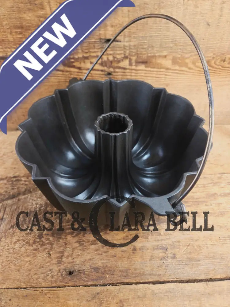 Mint Condition Collectors Piece! 1891 Patent Griswold made ’Frank Hay and Sons’ Bundt pan. Hard to find and Awesome for