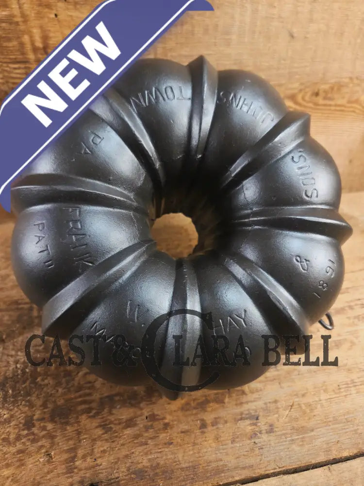 Mint Condition Collectors Piece! 1891 Patent Griswold made ’Frank Hay and Sons’ Bundt pan. Hard to find and Awesome for
