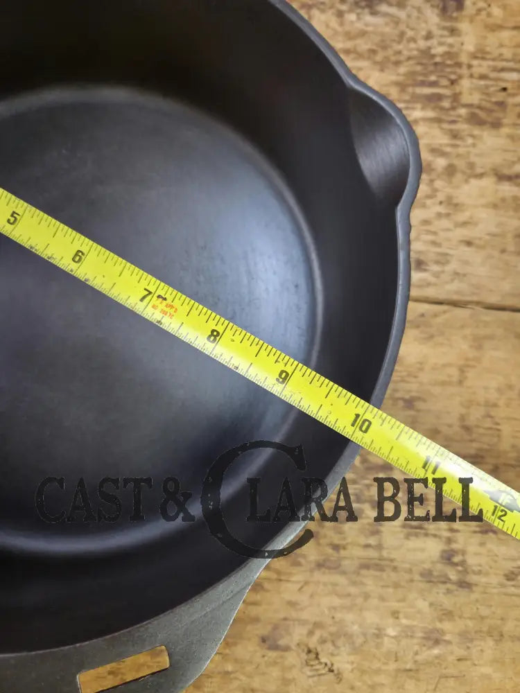 Mint condition hard to find 1930’s Hammered finish Griswold No. 8 DEEP CHICKEN FRYER Cast Iron Skillet 2028 w/ hinged
