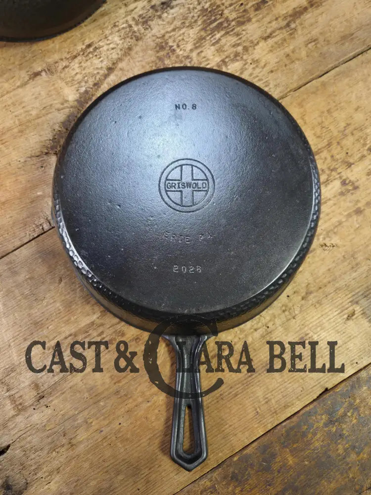 Mint condition hard to find 1930’s Hammered finish Griswold No. 8 DEEP CHICKEN FRYER Cast Iron Skillet 2028 w/ hinged