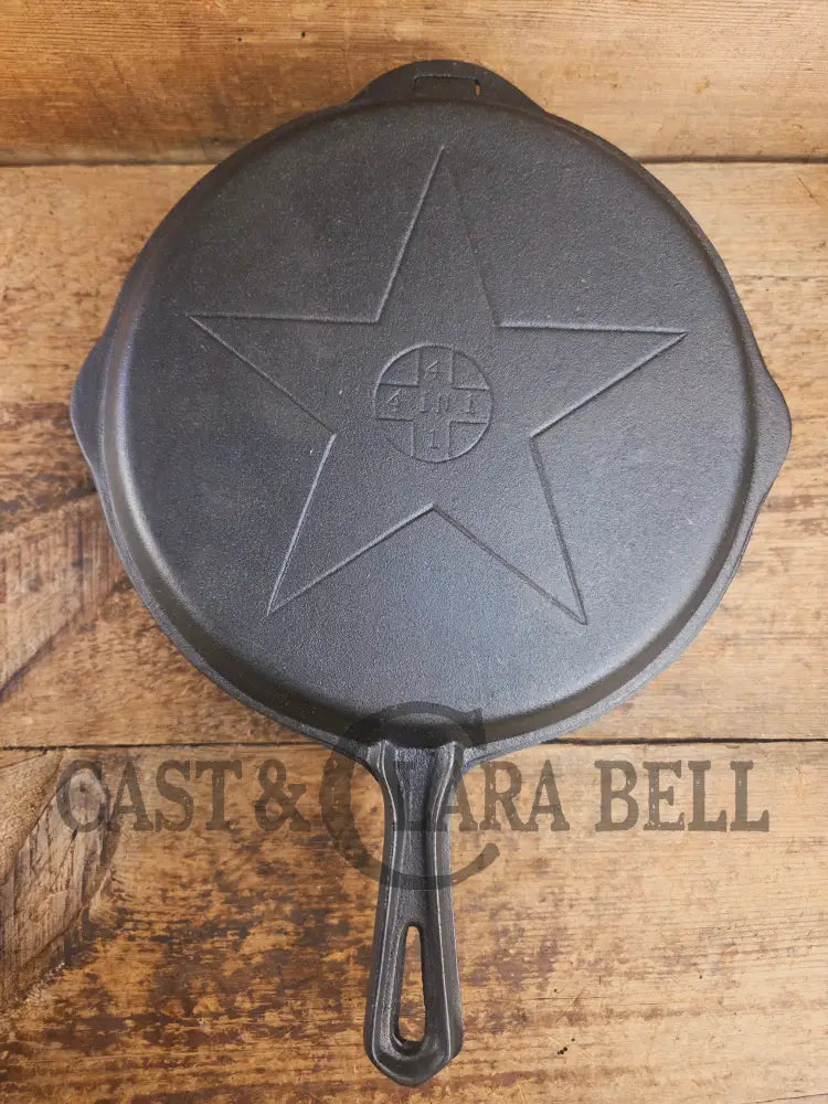 Mint Condition Lodge 4-In-1 star logo Combo Cooker. So versatile and elegant. Perfect gift or fully restored daily