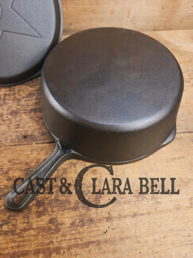 Mint Condition Lodge 4-In-1 star logo Combo Cooker. So versatile and elegant. Perfect gift or fully restored daily