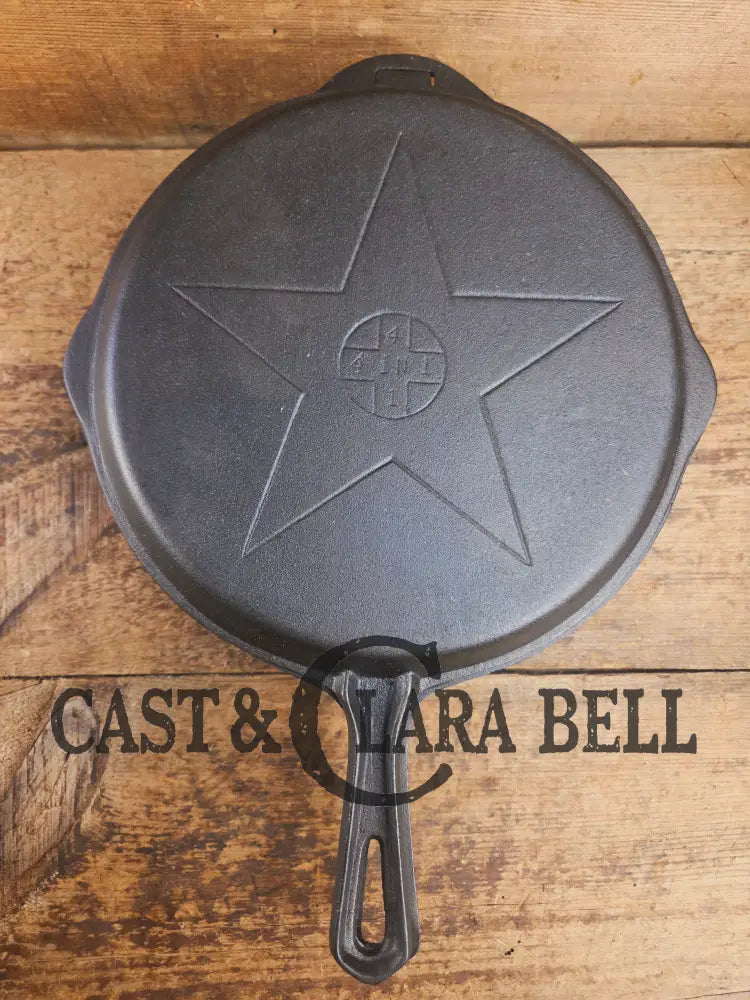 Mint Condition Lodge 4-In-1 star logo Combo Cooker. So versatile and elegant. Perfect gift or fully restored daily