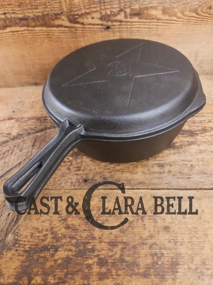 Mint Condition Lodge 4-In-1 star logo Combo Cooker. So versatile and elegant. Perfect gift or fully restored daily