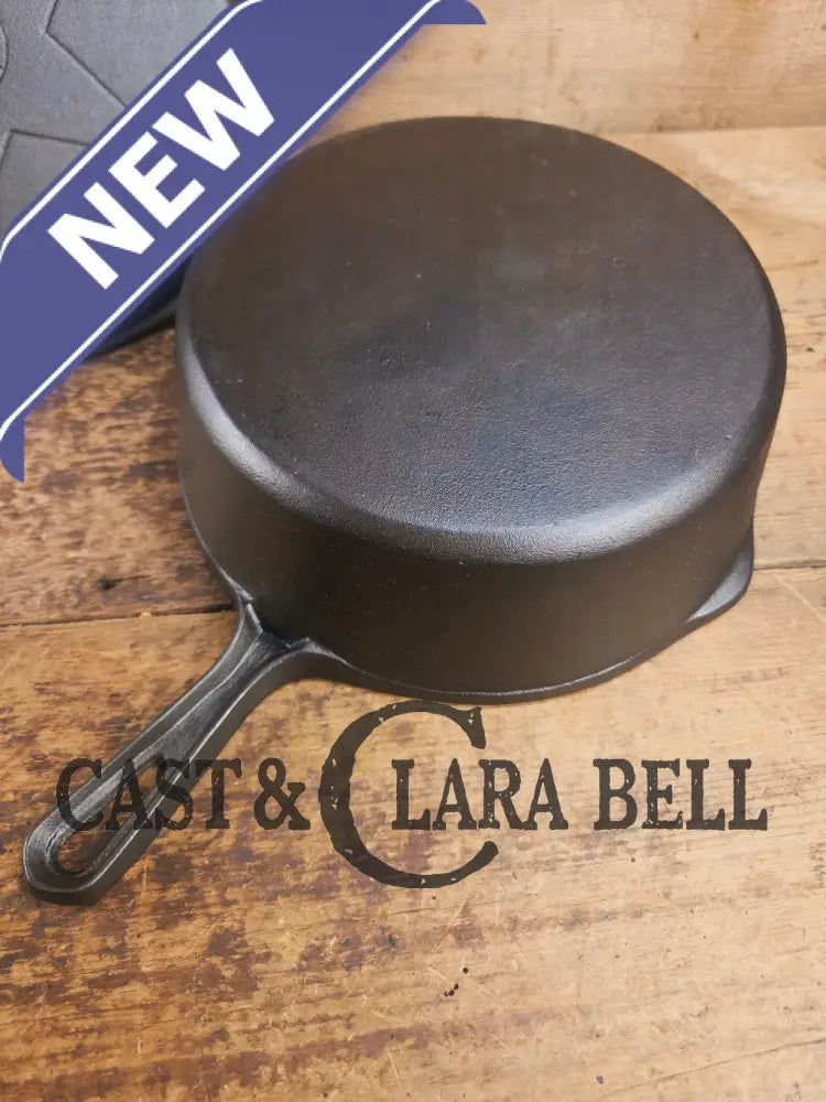 Mint Condition Lodge 4-In-1 star logo Combo Cooker. So versatile and elegant. Perfect gift or fully restored daily