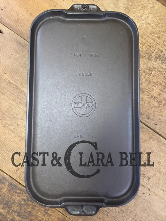 Mint condition looks brand new! 1930’s Griswold #8 Long cast iron griddle. 908 A. Great pancake griddle! Griddle