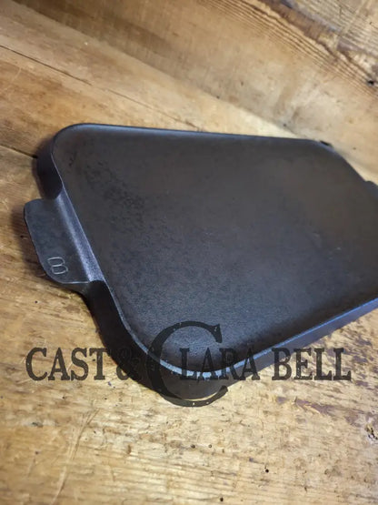 Mint condition looks brand new! 1930’s Griswold #8 Long cast iron griddle. 908 A. Great pancake griddle! Griddle