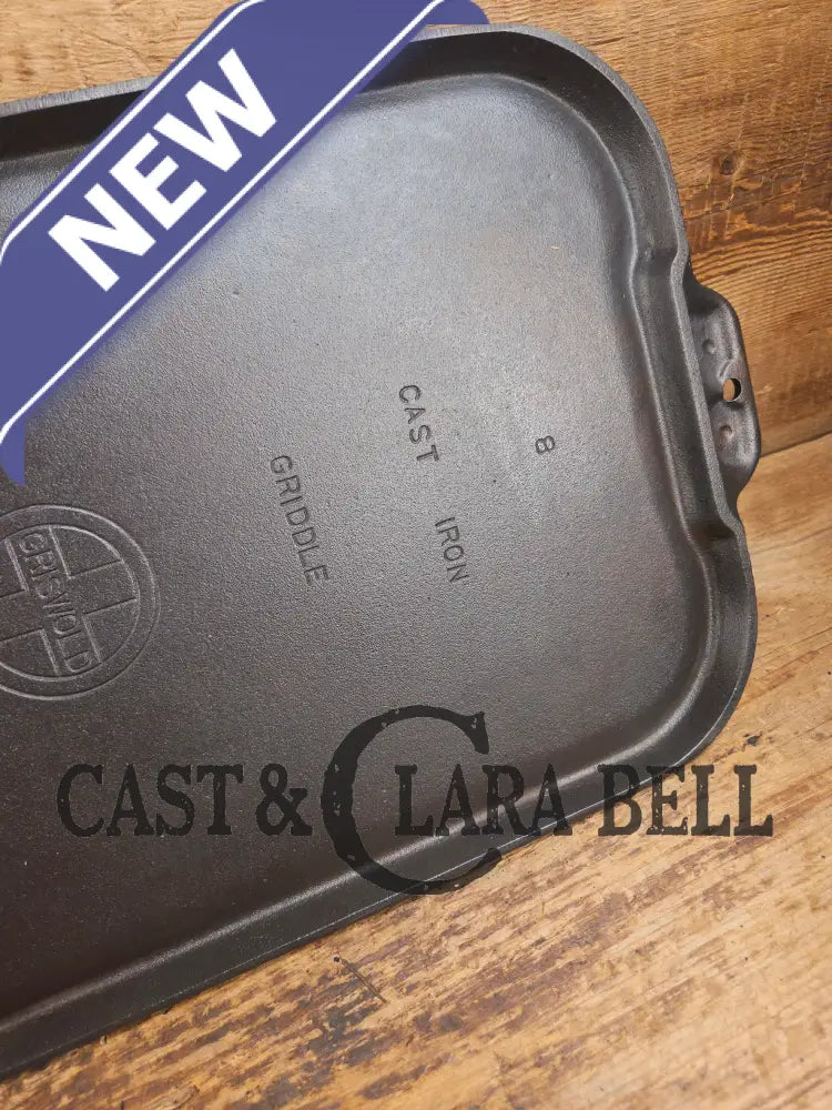Mint condition looks brand new! 1930’s Griswold #8 Long cast iron griddle. 908 C. Great pancake griddle! Griddle
