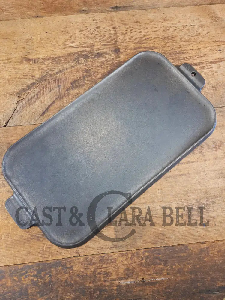 Mint condition looks brand new! Griswold #8 Long cast iron griddle. 908 C. Great pancake griddle! - Griddle