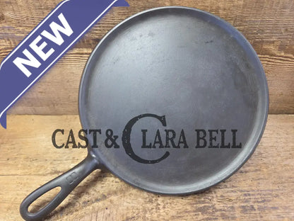 Mint condtion! 1920’s Griswold #8 Round Griddle 608. Collector grade and wonderful daily user! Griddle