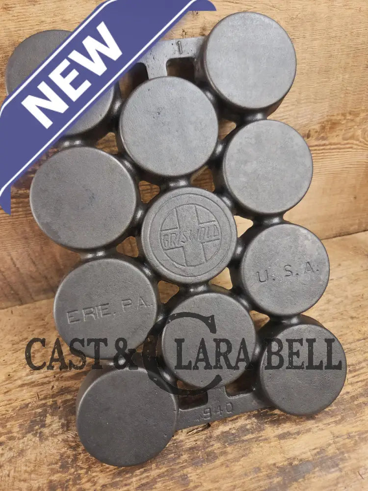 Most rare variation (Rarity 6) Fully Marked Griswold No. 1 Gem Pan Block Logo 11 cup p/n 940. This piece is flat out