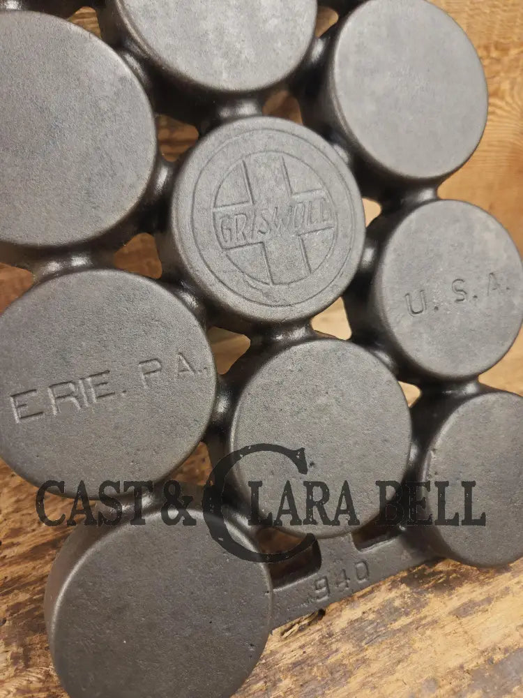 Most rare variation (Rarity 6) Fully Marked Griswold No. 1 Gem Pan Block Logo 11 cup p/n 940. This piece is flat out