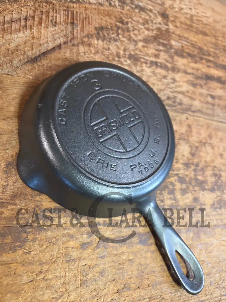 Must have! 1910’s Griswold #3 Egg Skillet with Large Block Logo and Heat Ring 709 B - Skillet