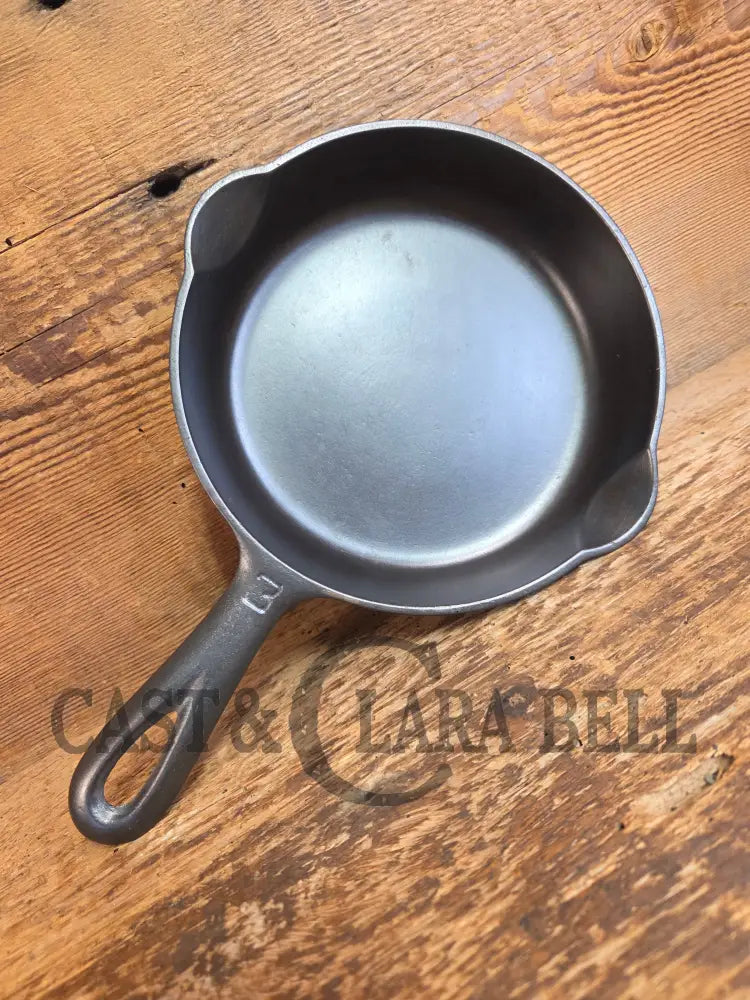 Must have! 1910’s Griswold #3 Egg Skillet with Large Block Logo and Heat Ring 709 B - Skillet