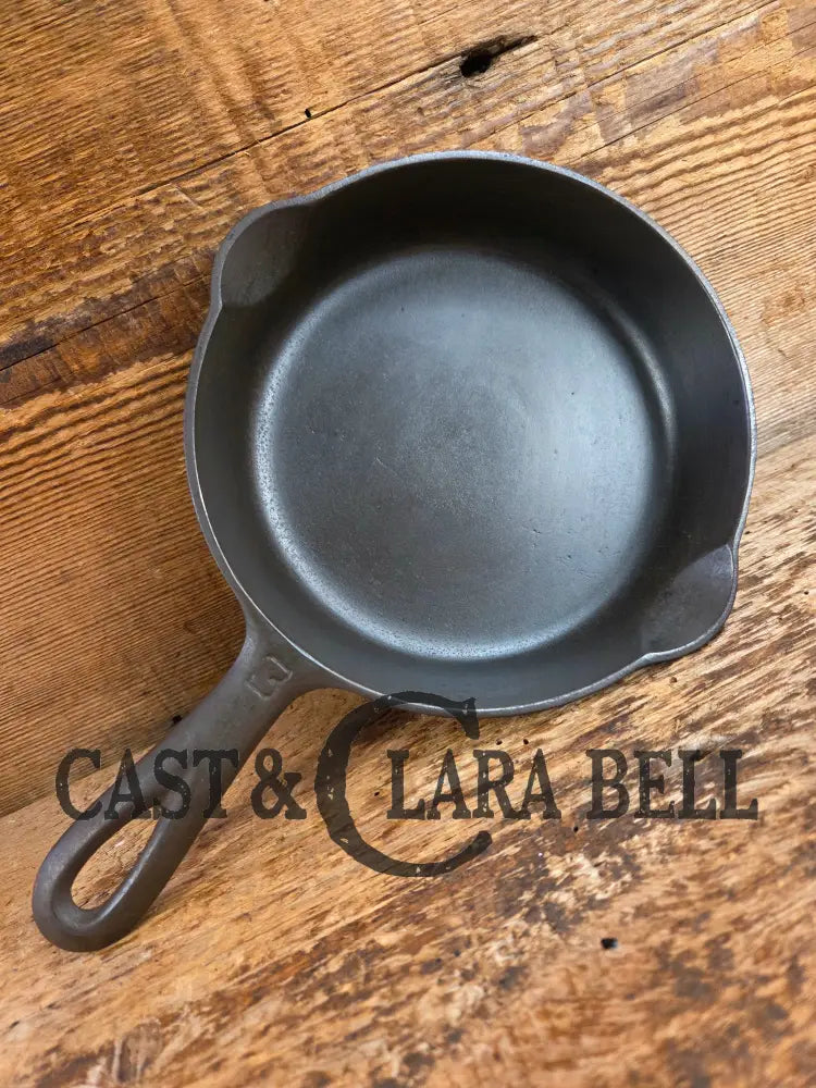 Must have! 1910’s Griswold #3 Egg Skillet with Large Block Logo and Heat Ring 709 B Skillet