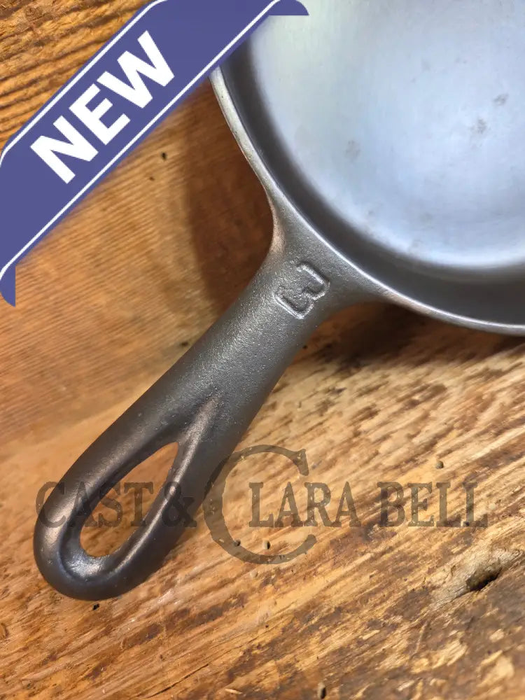 Must have! 1910’s Griswold #3 Egg Skillet with Large Block Logo and Heat Ring 709 B - Skillet