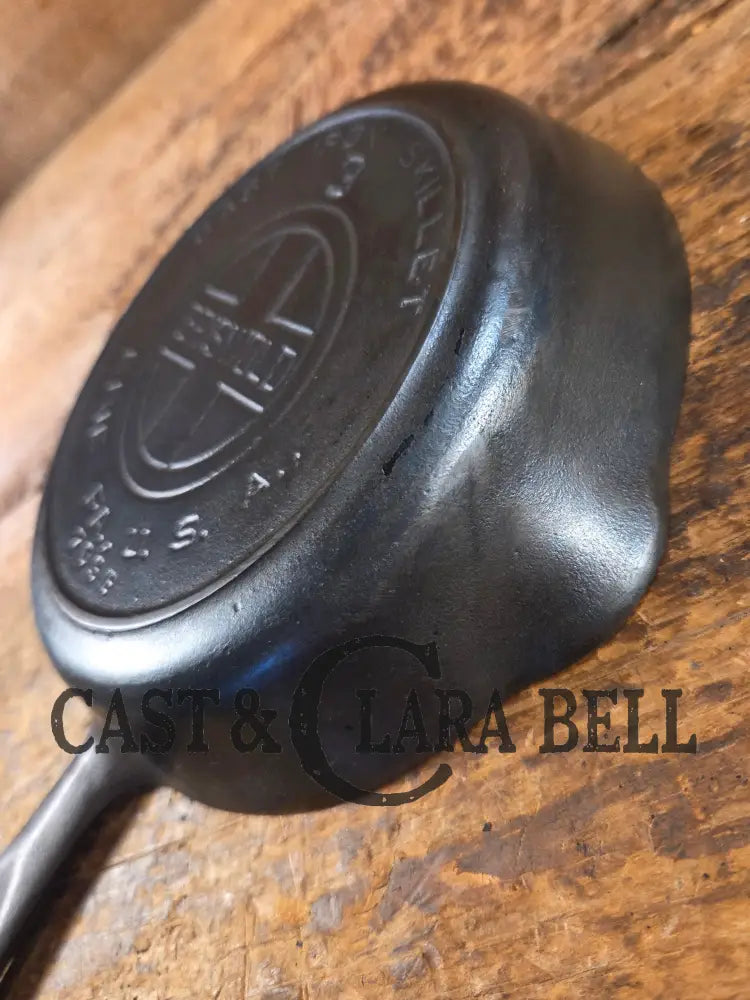 Must have! 1910’s Griswold #3 Egg Skillet with Large Block Logo and Heat Ring 709 B Skillet
