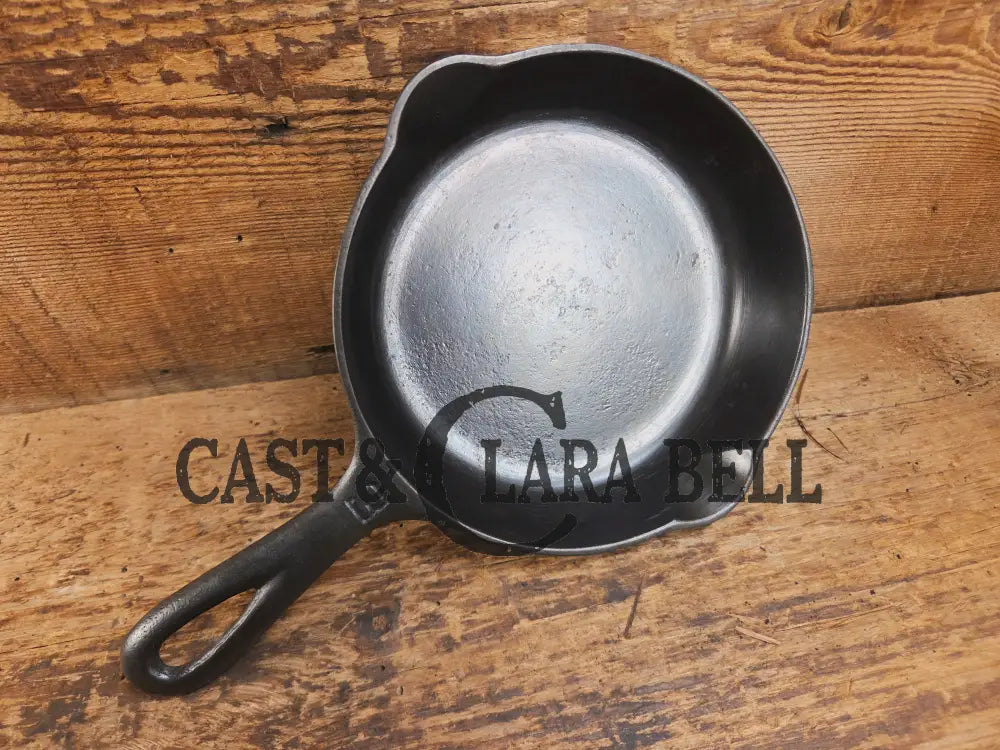 Must have egg skillet! Griswold #3 Skillet with Large Block Logo 709 Skillet