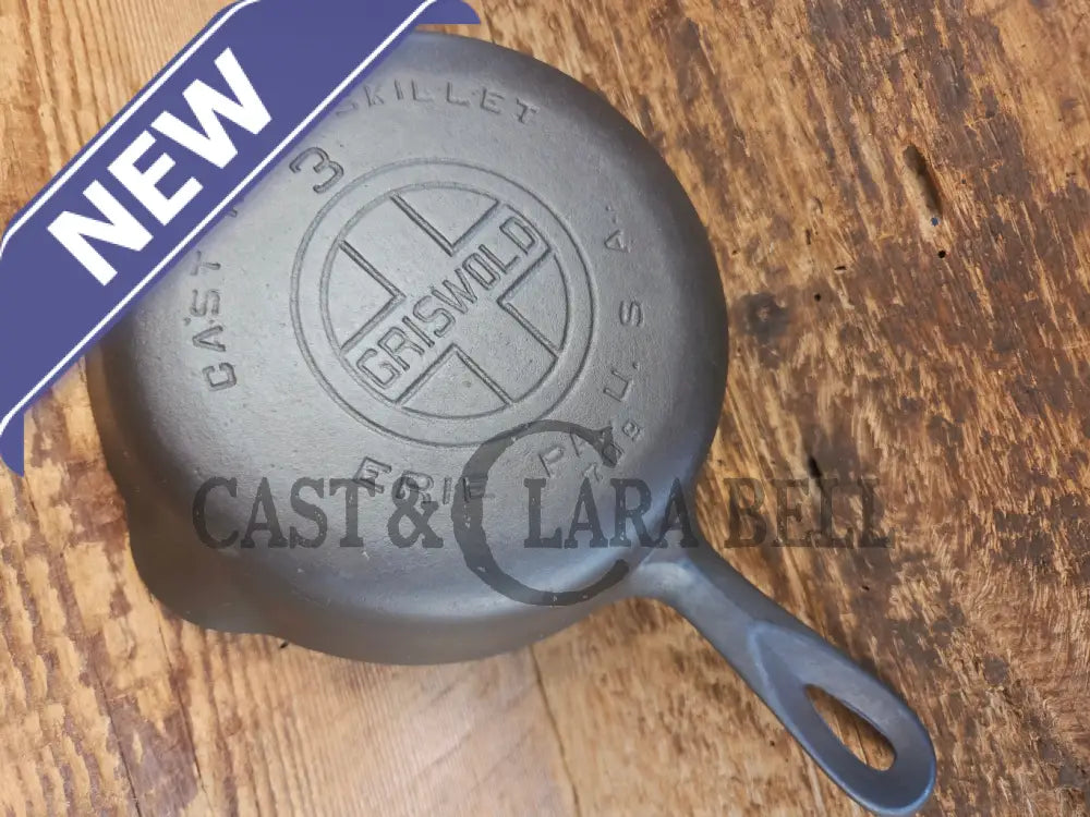 Must have egg skillet! Griswold #3 Skillet with Large Block Logo 709 - Skillet