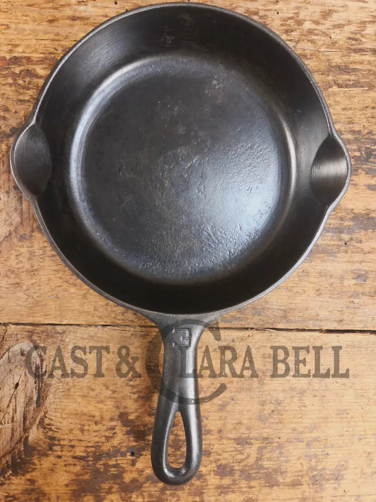 Must have egg skillet! Griswold #3 Skillet with Large Block Logo 709 Skillet