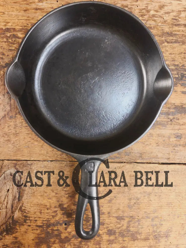 Must have egg skillet! Griswold #3 Skillet with Large Block Logo 709 Skillet