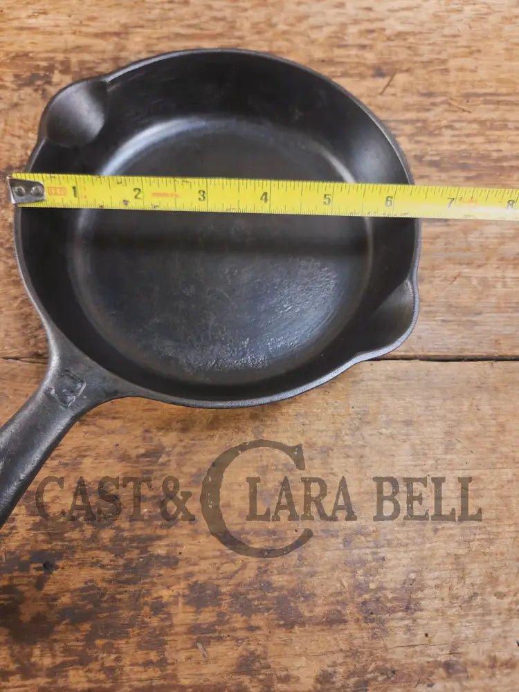 Must have egg skillet! Griswold #3 Skillet with Large Block Logo 709 Skillet