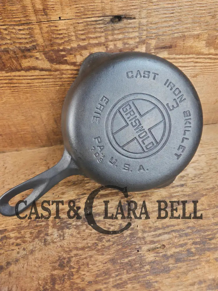 Must have egg skillet! Griswold #3 Skillet with Large Block Logo 709 Skillet