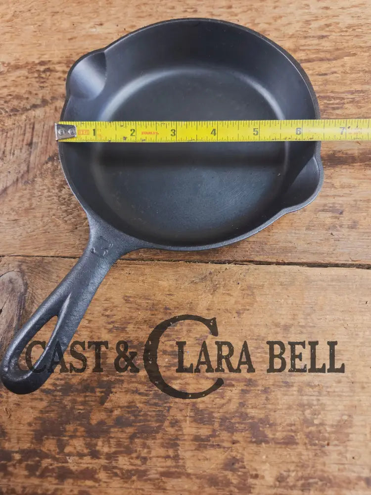 Must have egg skillet! Griswold #3 Skillet with Large Block Logo 709 A Skillet