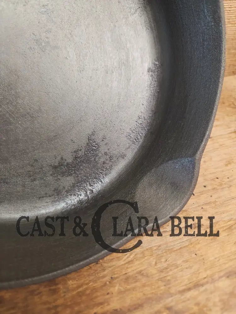 Must have egg skillet! Griswold #3 Skillet with Large Block Logo 709 A Skillet