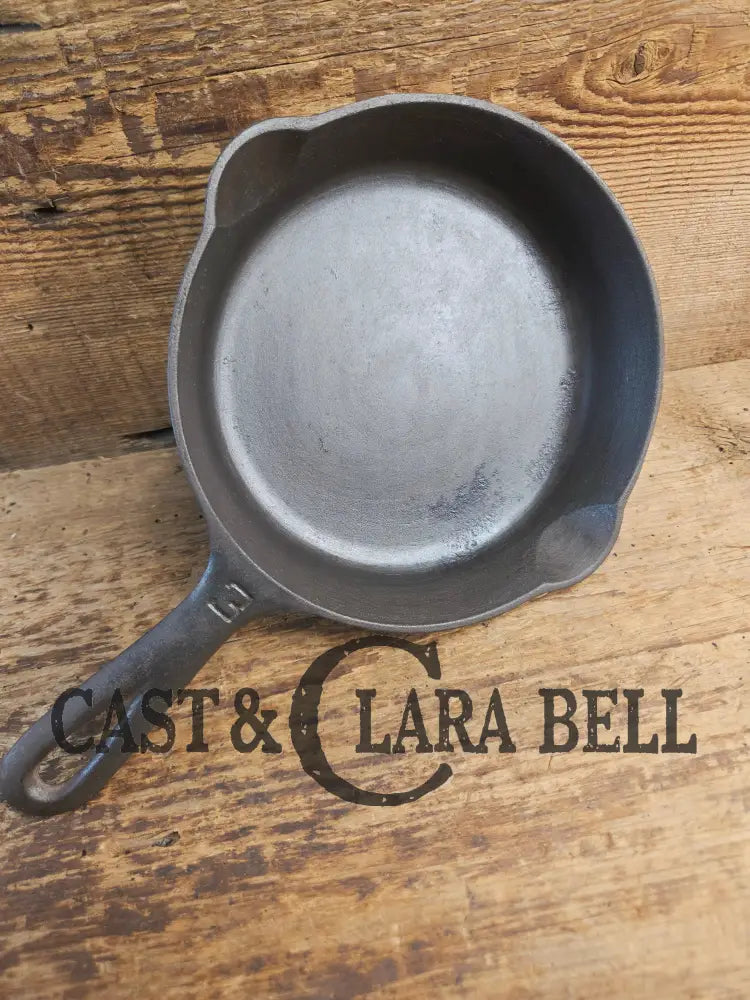 Must have egg skillet! Griswold #3 Skillet with Large Block Logo 709 A Skillet