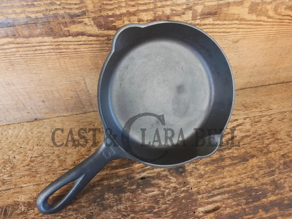 Must have egg skillet! Griswold #3 Skillet with Large Block Logo 709 A - Skillet
