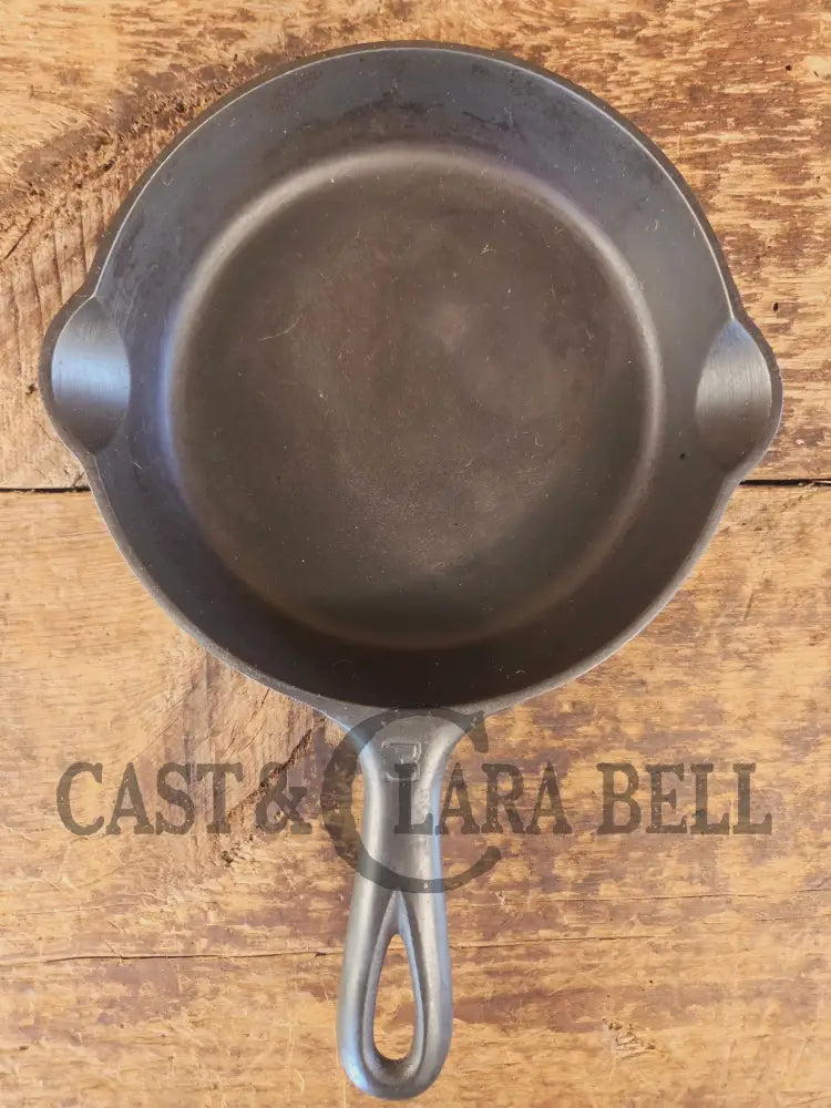 Must have egg skillet! Griswold #3 Skillet with Large Block Logo 709 A - Skillet