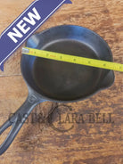 Must have egg skillet! Griswold #3 Skillet with Large Block Logo 709 A - Skillet