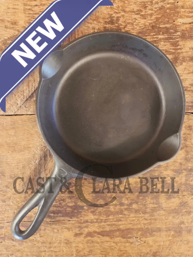 Must have egg skillet! Griswold #3 Skillet with Large Block Logo 709 A - Skillet