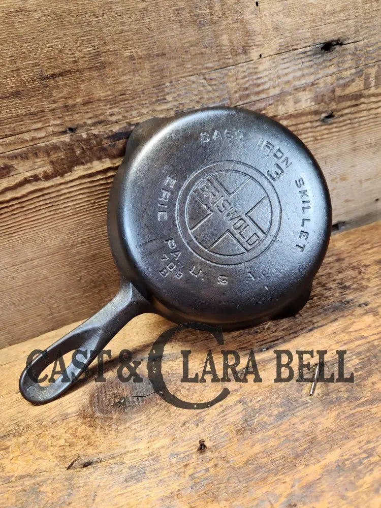 Must Have Egg Skillet! Griswold #3 Skillet With Large Block Logo 709 B.