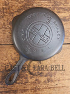 Must have egg skillet! Griswold #3 Skillet with Large Block Logo 709 B - Skillet