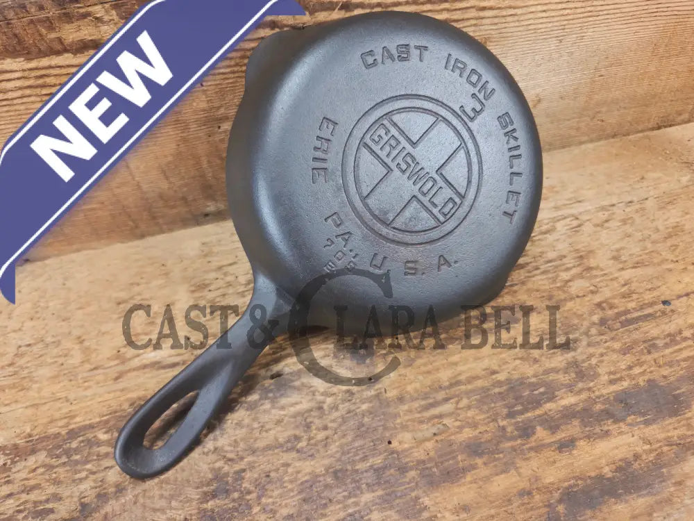 Must have egg skillet! Griswold #3 Skillet with Large Block Logo 709 B - Skillet