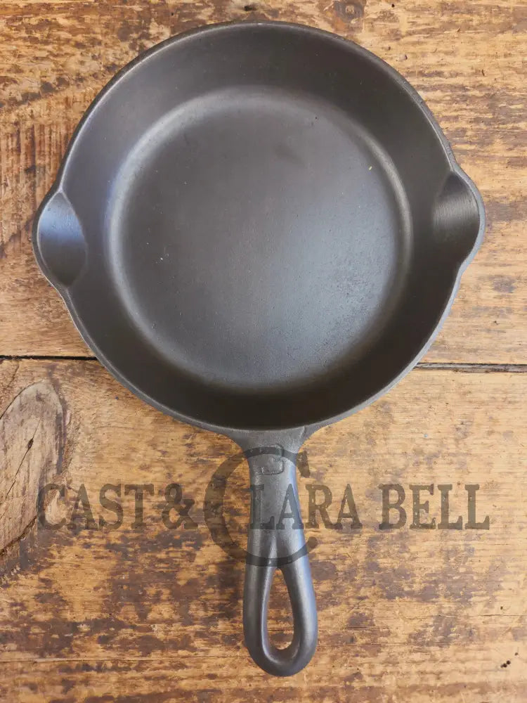 Must have egg skillet! Griswold #3 Skillet with Large Block Logo 709 B - Skillet