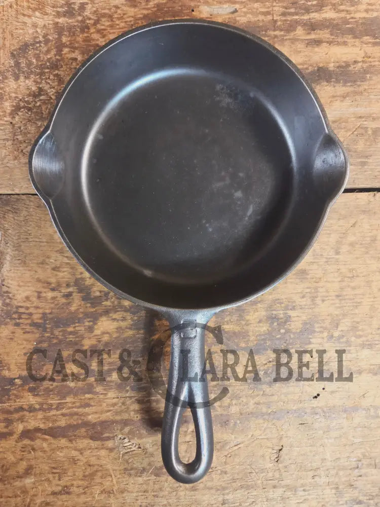 Must have egg skillet! Griswold #3 Skillet with Large Block Logo 709 B - Skillet
