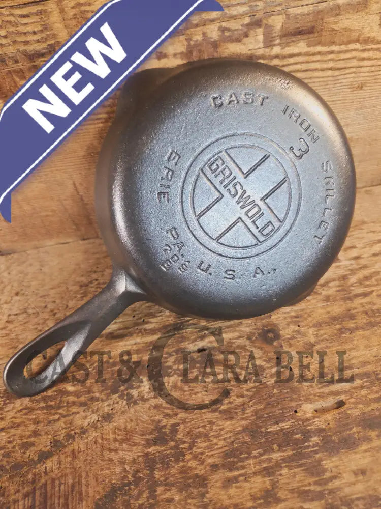 Must have egg skillet! Griswold #3 Skillet with Large Block Logo 709 B - Skillet