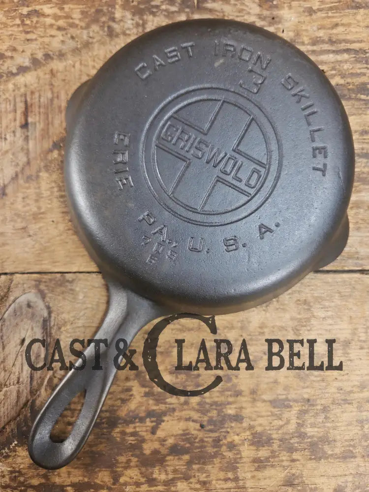 Must have egg skillet! Griswold #3 Skillet with Large Block Logo 709 B SC24 Skillet