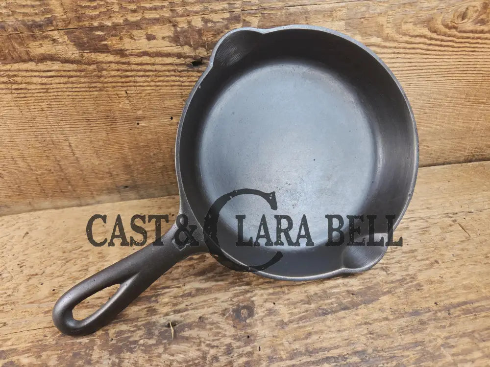 Must have egg skillet! Griswold #3 Skillet with Large Block Logo 709 B SC24 Skillet