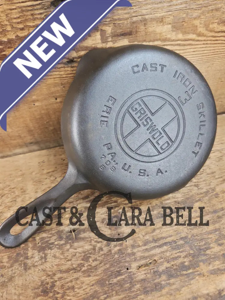 Must have egg skillet! Griswold #3 Skillet with Large Block Logo 709 B SC24 Skillet