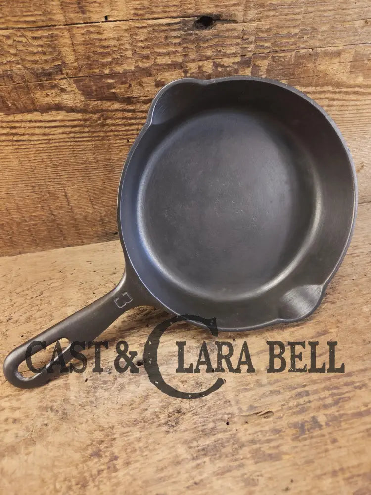 Must Have Egg skillet! Griswold No. 3 Skillet with Small Block Logo Erie PA 709 H DASH. Restored and Ready to Use!