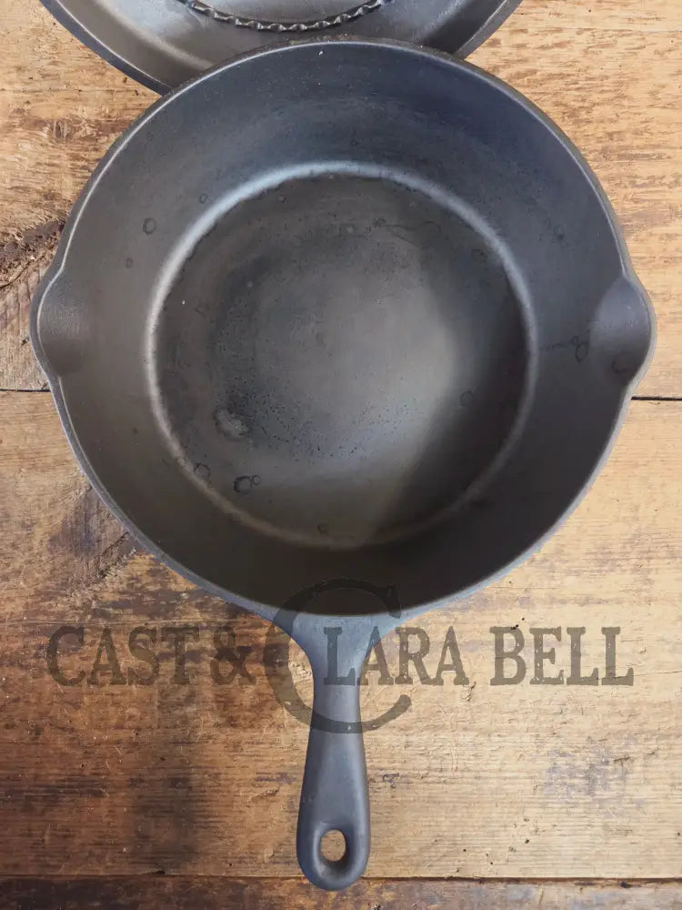 Must Have in the kitchen! Wagner #8 Deep Chicken Fryer with Sawtooth Lid - Skillet