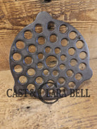 Need a trivet for your #7 dutch oven? Wagner Ware Drip Drop Trivet Dutch Ovens Trivets & Kettles